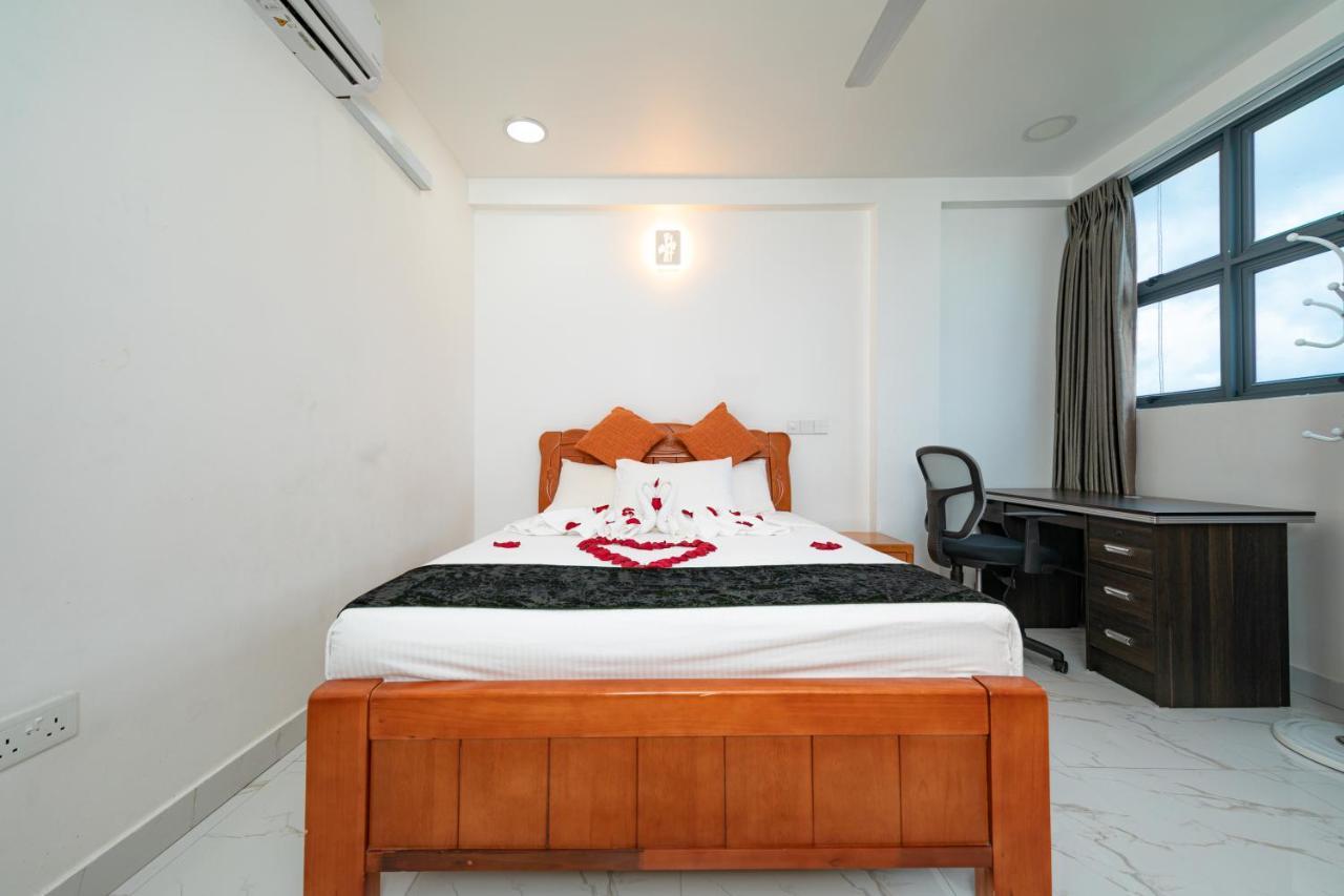 White Beach Holiday At Hulhumale' Esterno foto